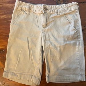 Girls OLD NAVY khaki shorts (10)